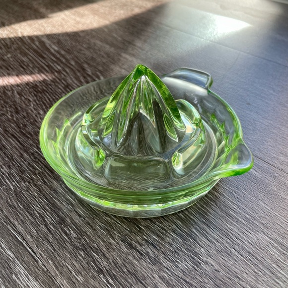 Vintage Other - Vintage Green Glass Citrus Reamer Juicer with Spout & Handle Vaseline Glass